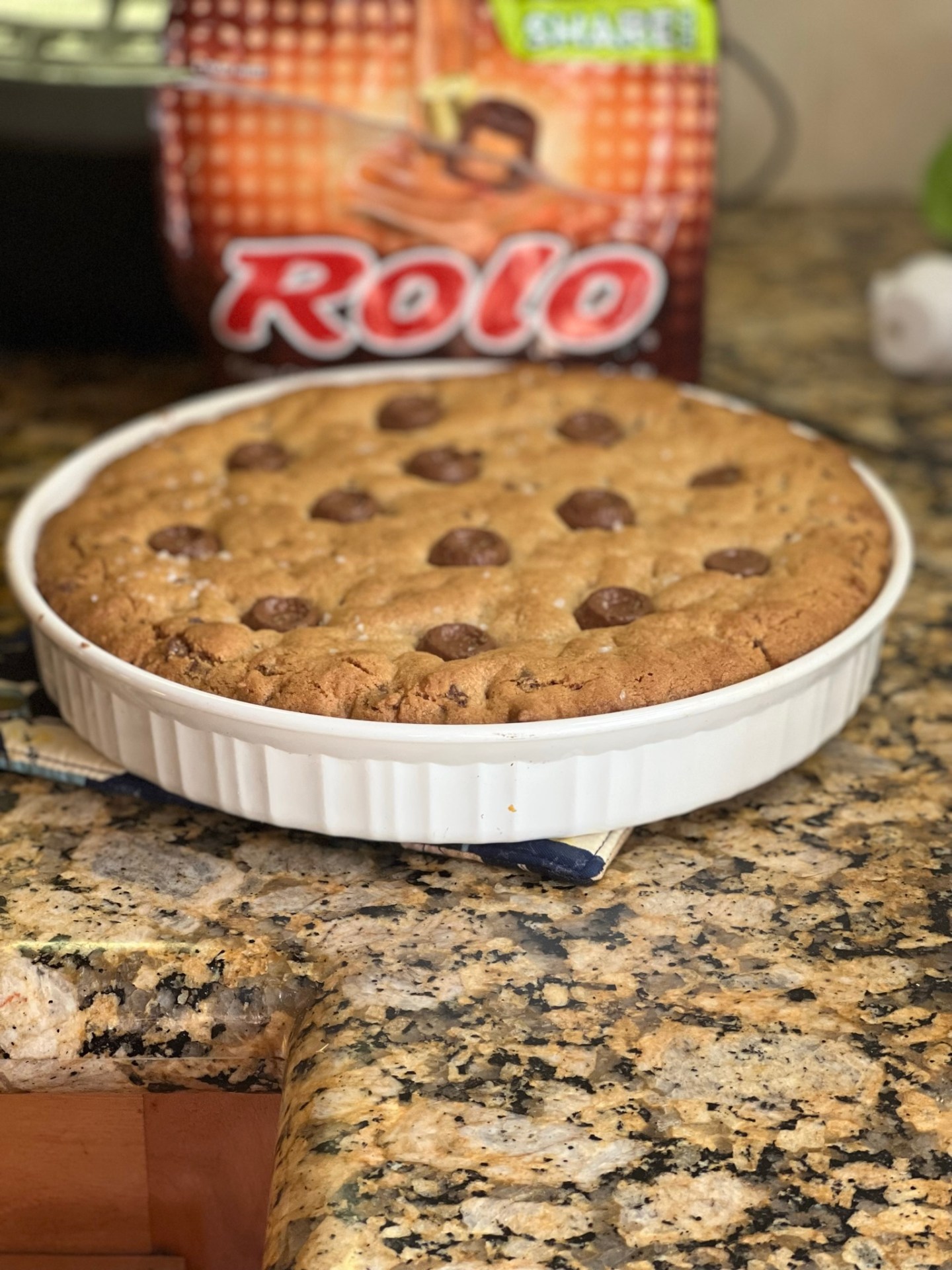 brown butter salted caramel chocolate cookie bar - carmello royale